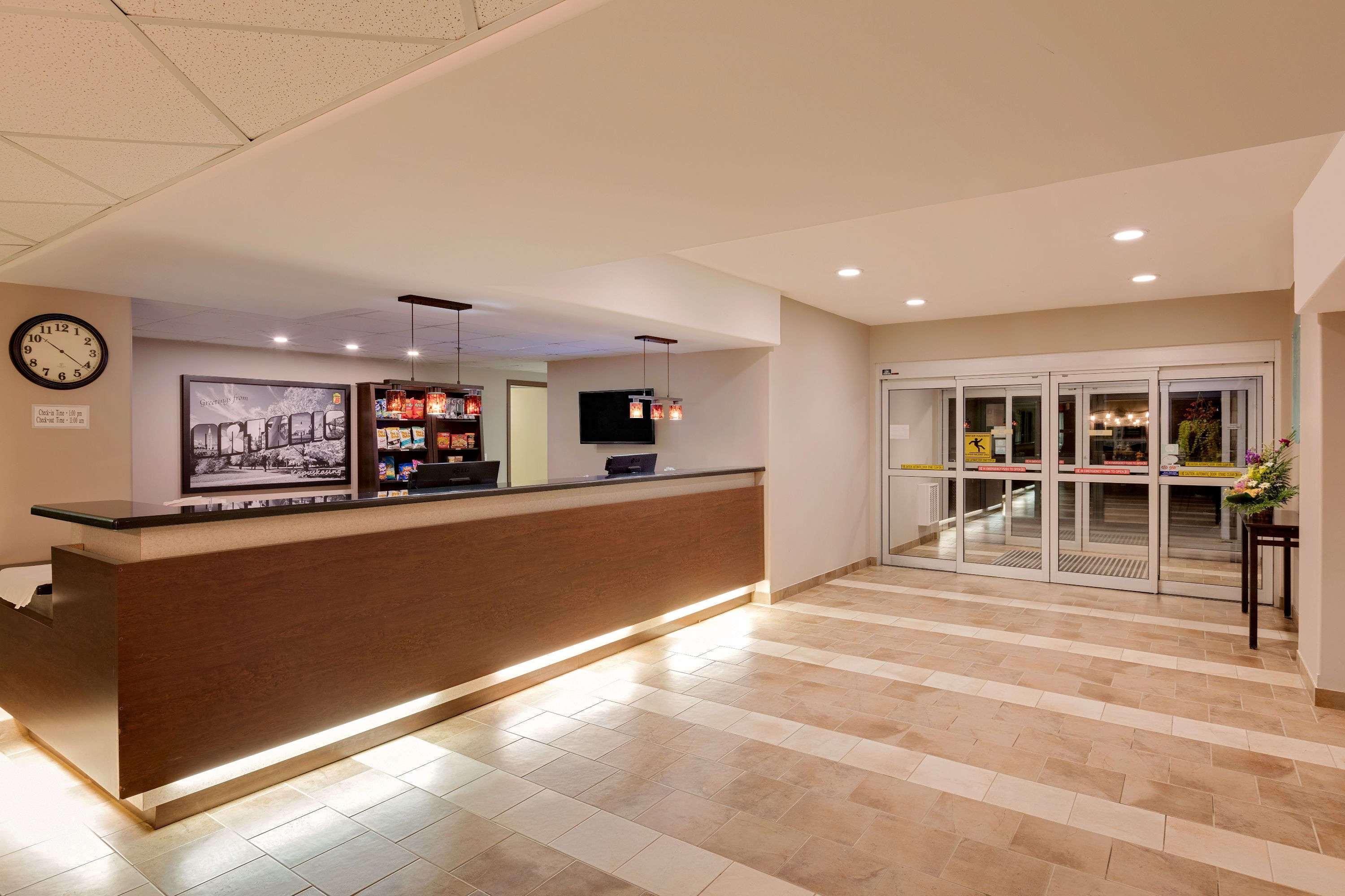 Super 8 By Wyndham Kapuskasing Hotell Eksteriør bilde