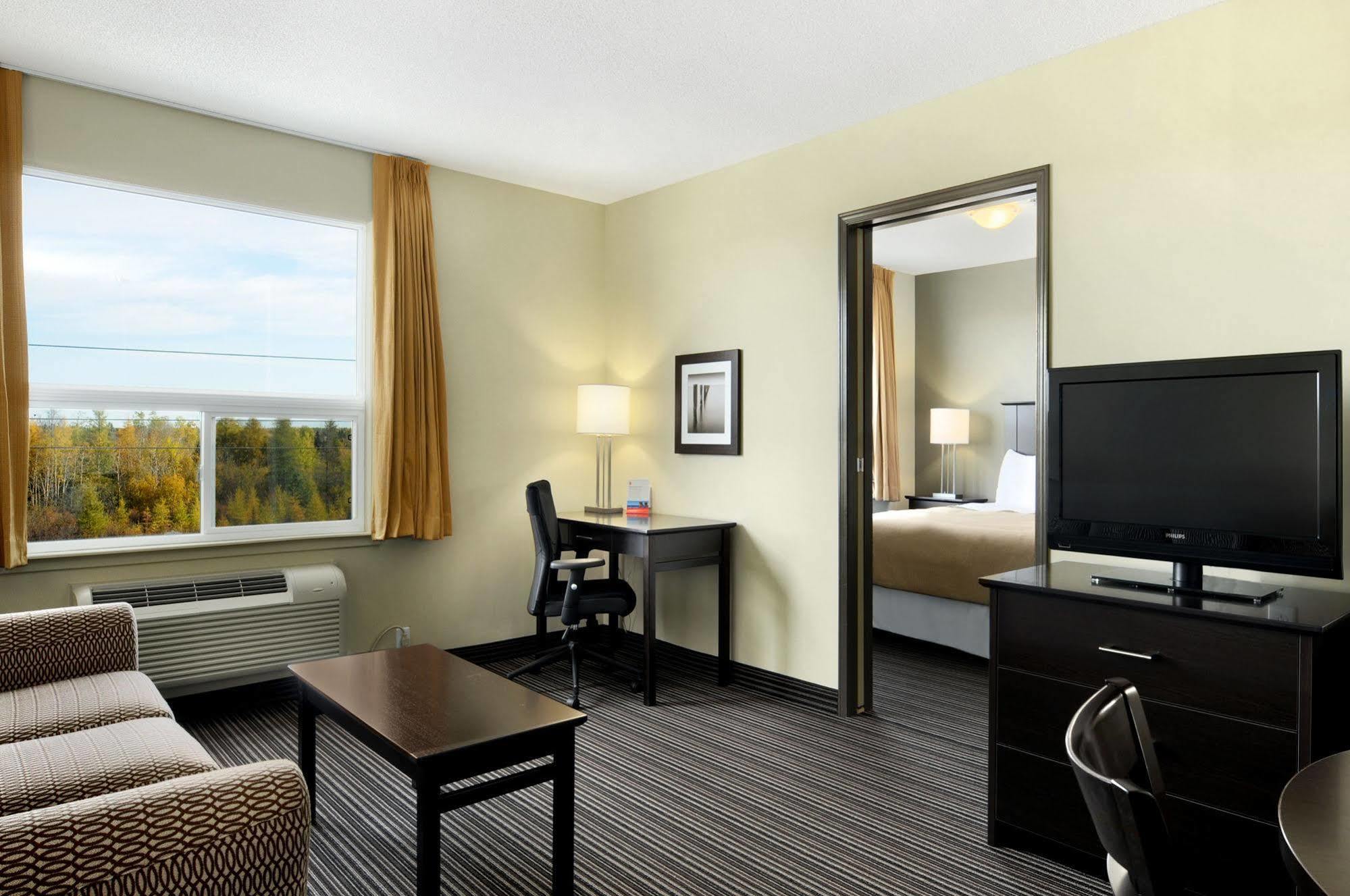 Super 8 By Wyndham Kapuskasing Hotell Eksteriør bilde